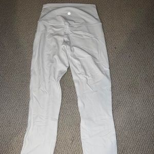 Lululemon white leggings 25” size 2